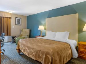 Quality Inn & Suites Apex-Holly Springs