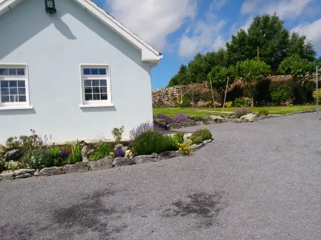 Villa Pio Luxury Apartment 3km from Historic Cong, Ashford Castle, Ashford Lodge Отели рядом с достопримечательностью «Knock Shrine»