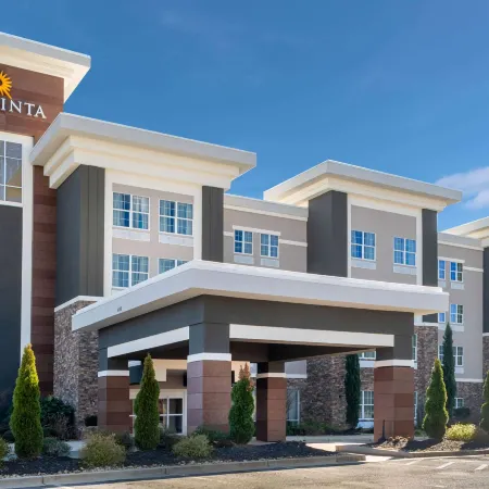 La Quinta Inn & Suites by Wyndham Forsyth