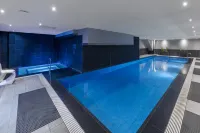 Oaks Melbourne on Market Hotel - piscina
