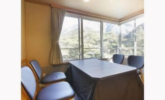 Shimobe Hotel