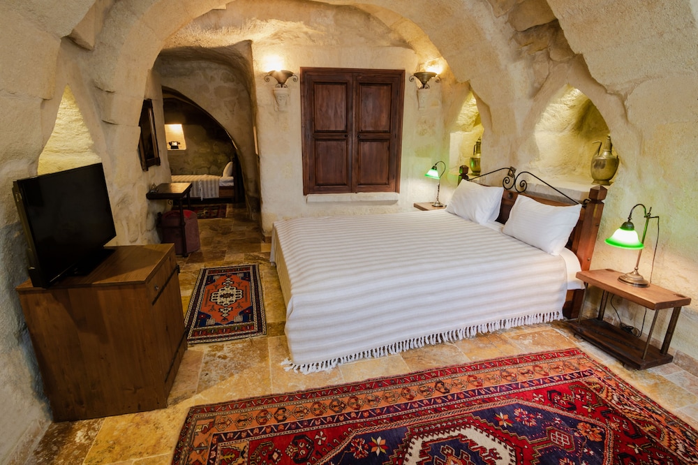 Sultan Cave Suites