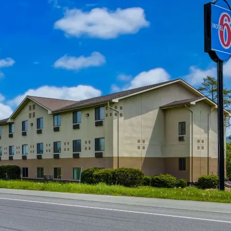 Motel 6 Montoursville, PA