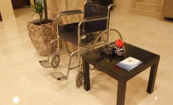 Plaza Home
