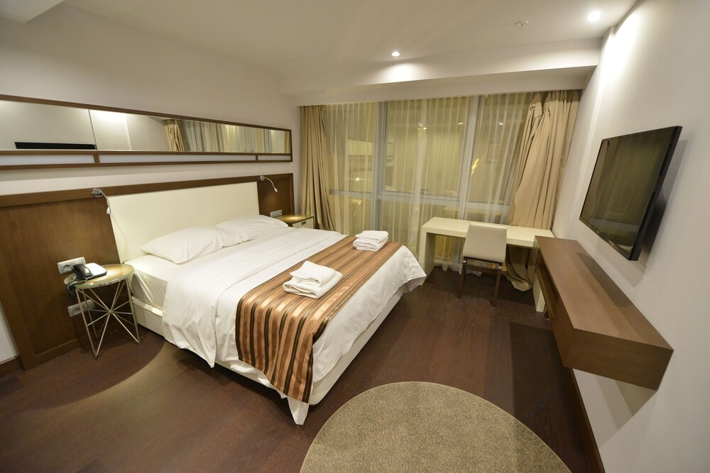 Mac Hotel