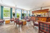 Best Western Limpley Stoke Hotel - ที่มีบาร์
