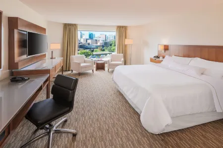 The Westin Ottawa Отели рядом с достопримечательностью «Бичвуд Фунерал, Семетери энд Кремейшен Сервисиз»