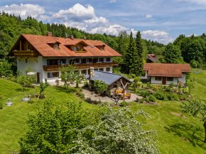 5 Star Apartment Schwarzeck at the National Park Bavarian Forest, 4 Guests