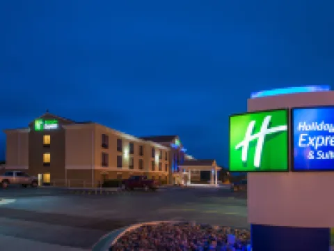 Holiday Inn Express & Suites Douglas by IHG Hotels in Converse County