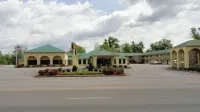 Golden Manor Inn & Suites - Bares