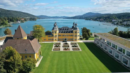 Falkensteiner Schlosshotel Velden – the Leading Hotels of the World Отели в г. Ossiach