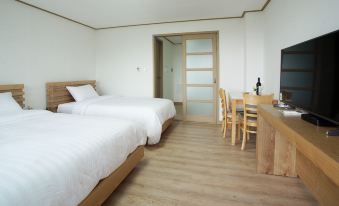 Seogwipo Bow Hill Pension & Hotel