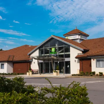 Holiday Inn Express PORTSMOUTH - NORTH by IHG Отели рядом с достопримечательностью «Пристань для яхт Хаслар»