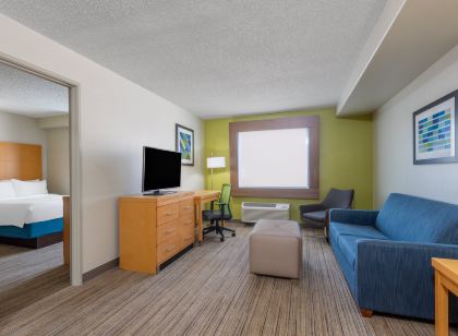 Holiday Inn Express & Suites Wheat Ridge-Denver West