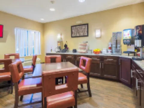 レッド ルーフ イン & スイーツ ドーバー ダウンタウン ドーバーのホテル