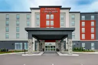 Hampton Inn & Suites by Hilton Belleville - 駐車場