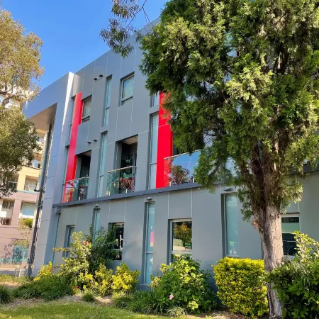 Best Western Plus Camperdown Suites Отели рядом с достопримечательностью «Центральная пристань для многокорпусных суден»