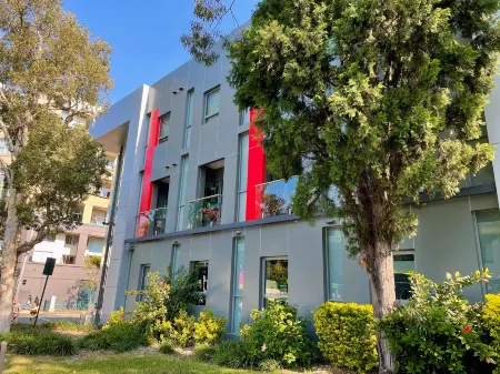 Best Western Plus Camperdown Suites Отели в г. Camperdown