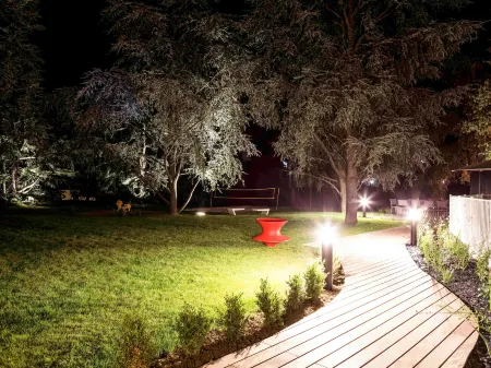 Novotel Toulouse Purpan Aéroport Отели рядом с достопримечательностью «Монастырь якобинцев в Тулузе»