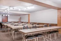 Super 8 by Wyndham Baxter/Brainerd Area Hotels in Baxter