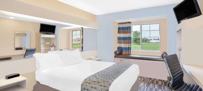 Microtel Inn & Suites by Wyndham Clear Lake Hotels in Clear Lake