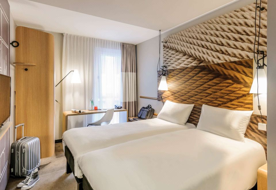 3. 이비스 베를린 ..