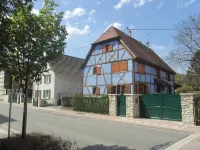 Logis Hôtel Restaurant Au Lion Rouge Hotels in Bartenheim
