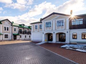 Azhur Hotel Suzdal (f. Azhur/Mirros Hotel Suzdal)