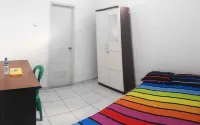Glory Guesthouse - 2-Star