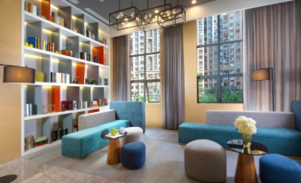 Hui Yue Hotel (Hui Rong Plaza, Chengdu Phoenix Mountain Sports Park)