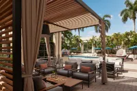 Boca Raton Marriott at Boca Center - Pools