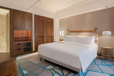 Le Meridien Jakarta Отели рядом с достопримечательностью «Senayan Madya Stadium»