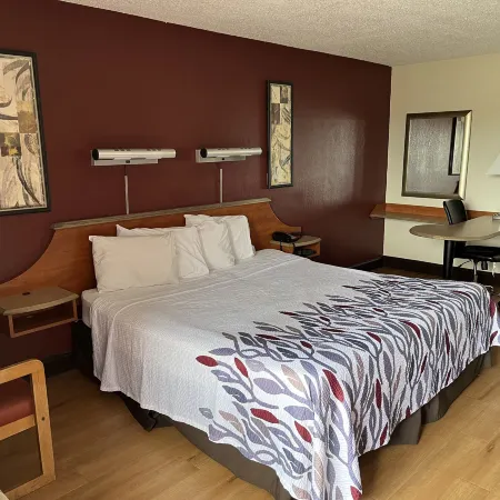Red Roof Inn Virginia Beach - Norfolk Airport Отели рядом с достопримечательностью «Чикс-Бич»