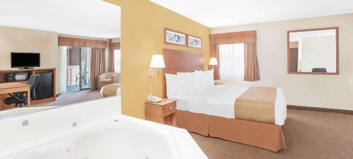 Baymont by Wyndham Port Huron Hotels in Saint Clair County