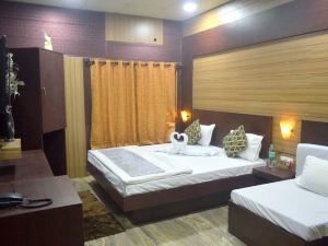 Goroomgo Satyam Residency Jabalpur