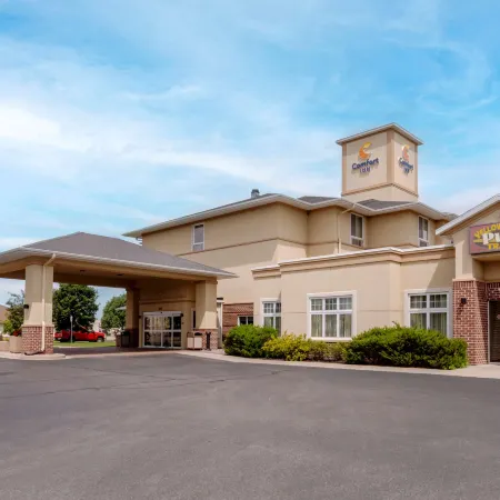 Comfort Inn Plover-Stevens Point Отели в г. Пловер