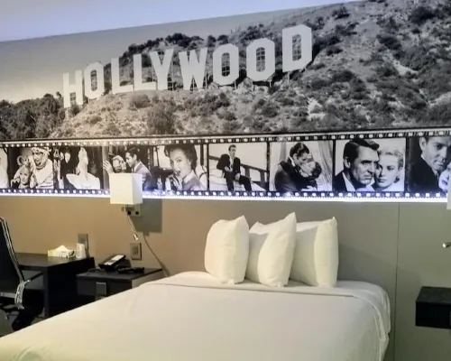 Glen Capri Inn and Suites - Burbank Universal Hotels in Glendale