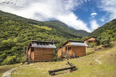 Cachoeira Dos Borges Cabanas e Parque Hôtels à : Praia Grande