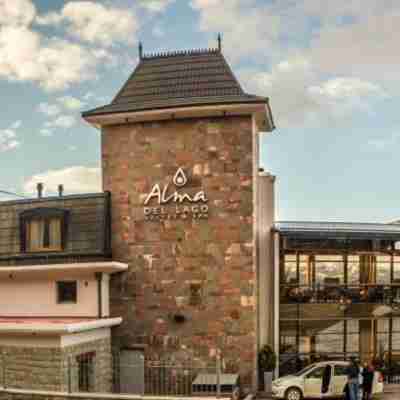 Alma Del Lago Suites & Spa Hotel Exterior