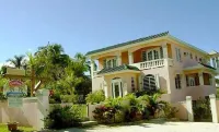Dos Angeles del Mar Bed and Breakfast Hotels in Puntas