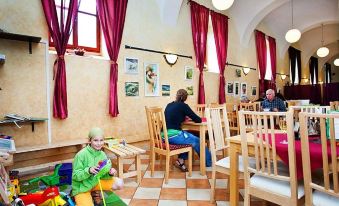Relax Hotel Ve Dvoře - Housity