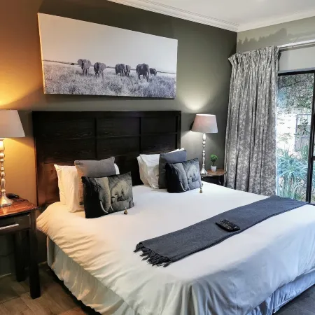 Aerotropolis Guest Lodge