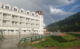 Roosevelt Inn Mount Rushmore