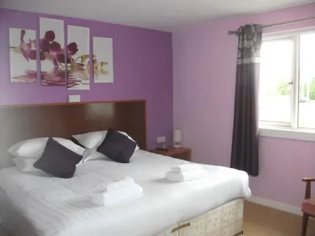 County Hotel Отели в г. Гринок