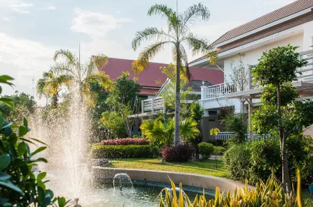 Tonwa Resort Отели рядом с достопримечательностью «Wat Pho Non Than»
