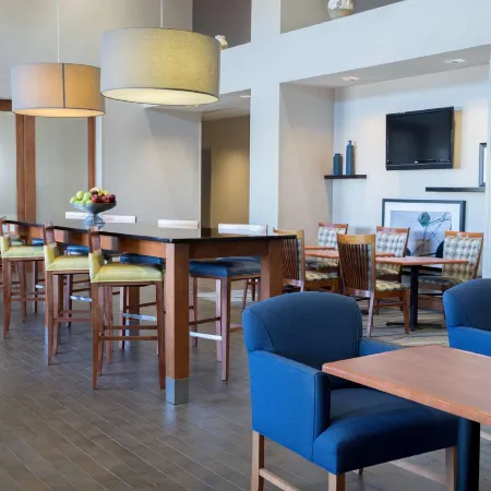 Hampton Inn & Suites Chicago Deer Park