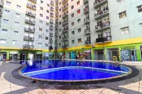 The Suite Metro Apartment by King Official - Pools