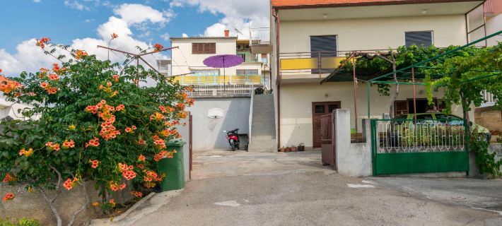 Apartment Lele Hotels in Primošten