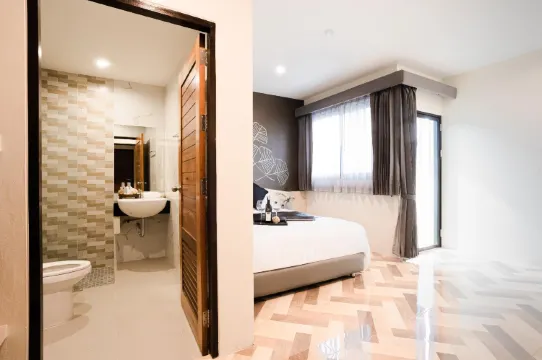 ห้องดีลักซ์ มีระเบียง