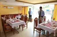Saiesh International Hotel - parking